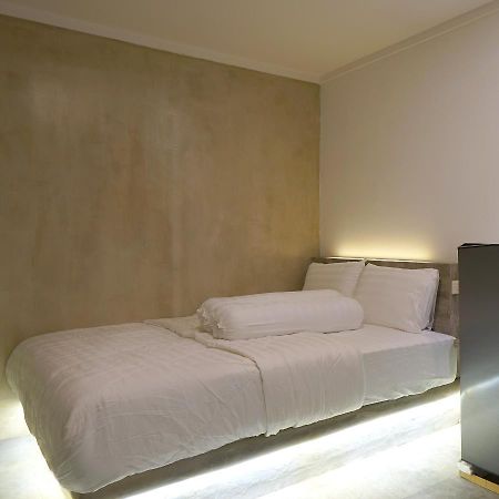 雅加达 Djuragan Kamar Mangga Besar旅舍 外观 照片